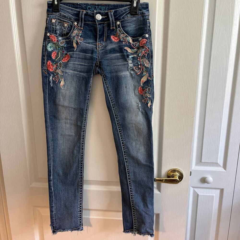 Grace in LA Distressed Floral Embroidered Skinny Size 26 Jeans Vintage Cute!